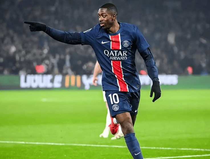 才拿金球要加薪!法甲头牌翻脸,索要梅西级工资,错把机遇当能力