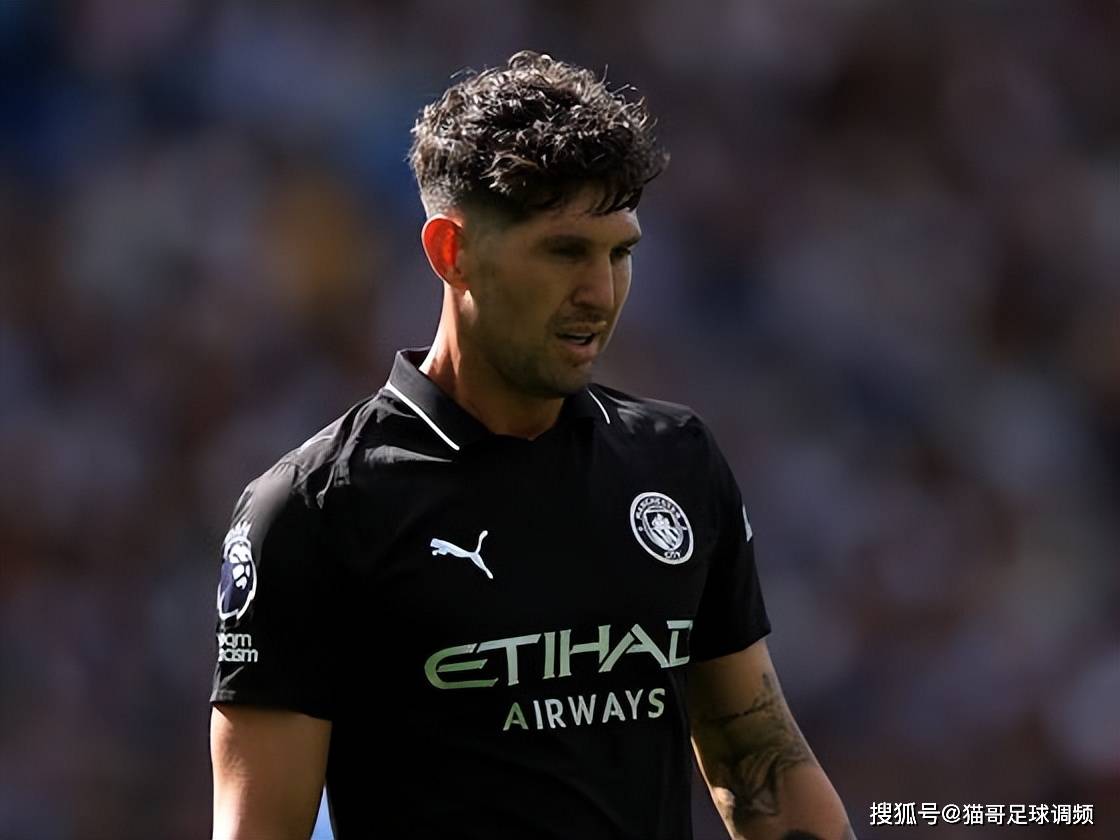 曼城后防崩塌!瓜帅钦点20岁青训救主,斯通斯时代落幕